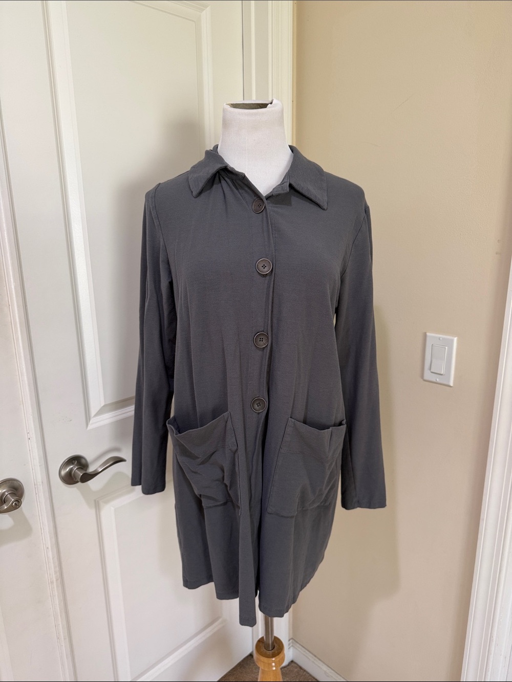 Eileen Fisher Lightweight Crepe Charcoal Gray Button Up Long Jacket Size Large